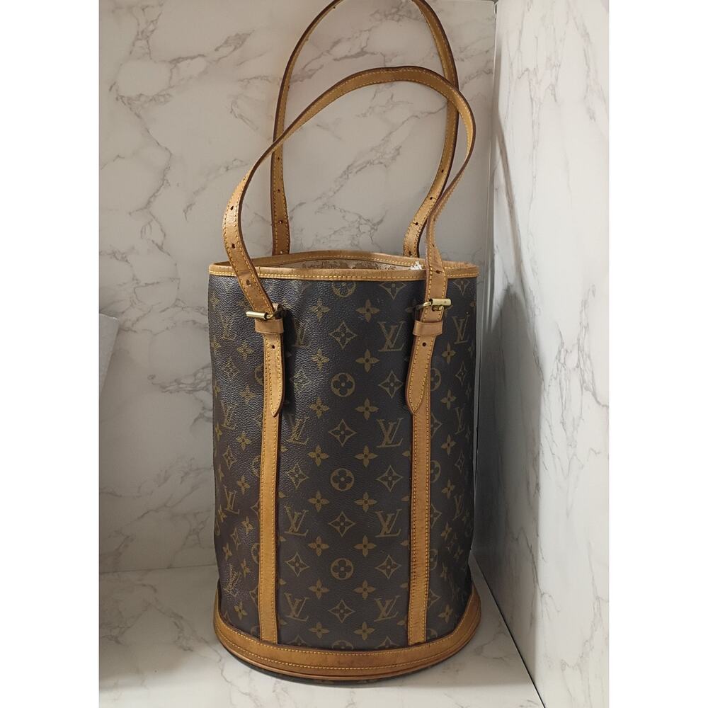 LOUIS VUITTON Vintage Large Monogram Bucket GM Bag w/ COA - GUC